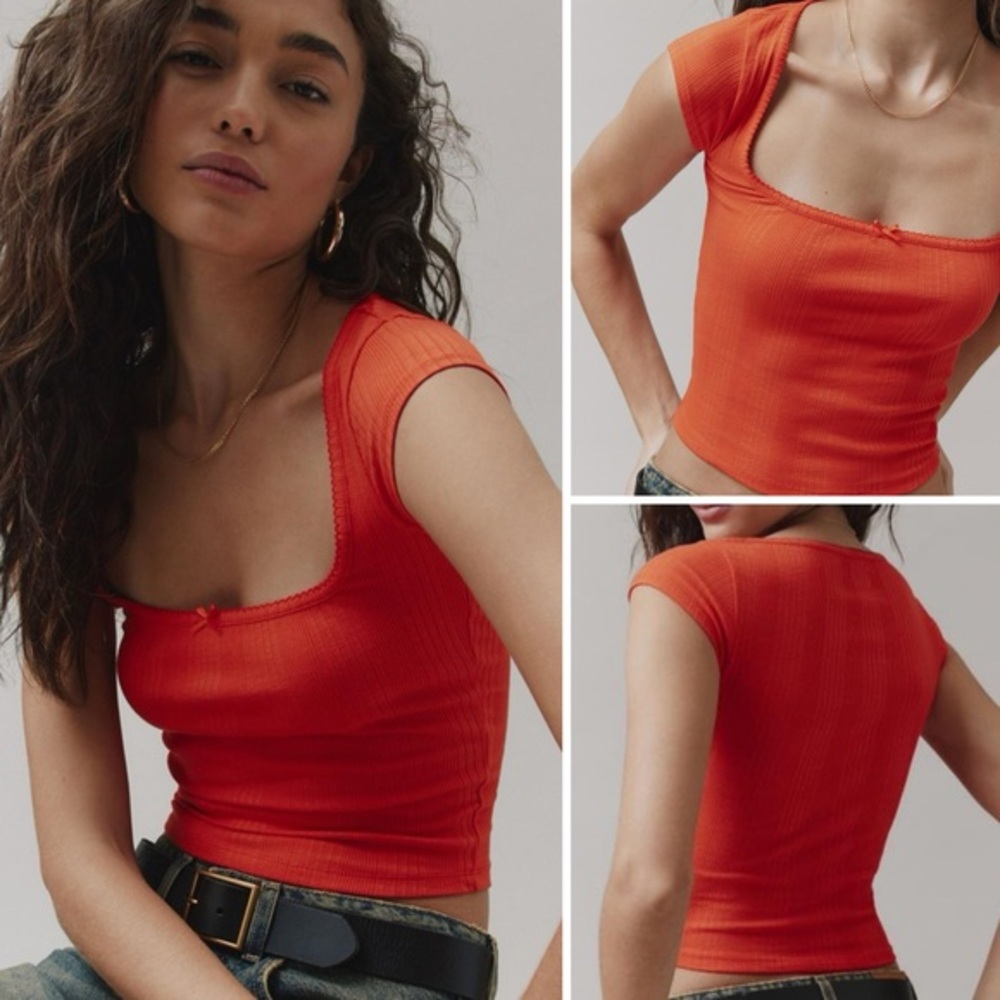 NWOT! IR Urban Outfitters BDG Callie Short Sleeve Baby Tee